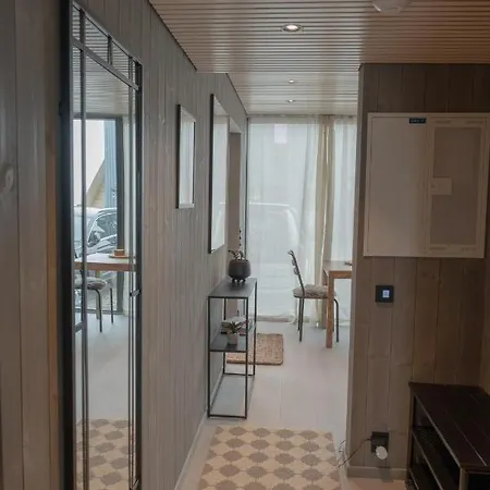 Apartment Modern In Henningsvaer