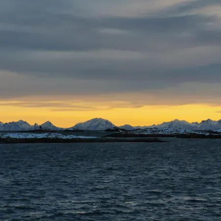 Modern In * Henningsvaer
