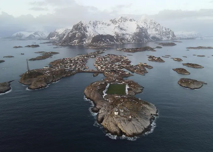 Modern In * Henningsvaer