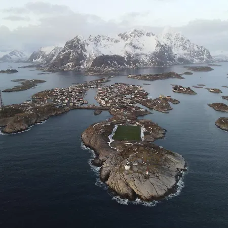 Modern In * Henningsvaer